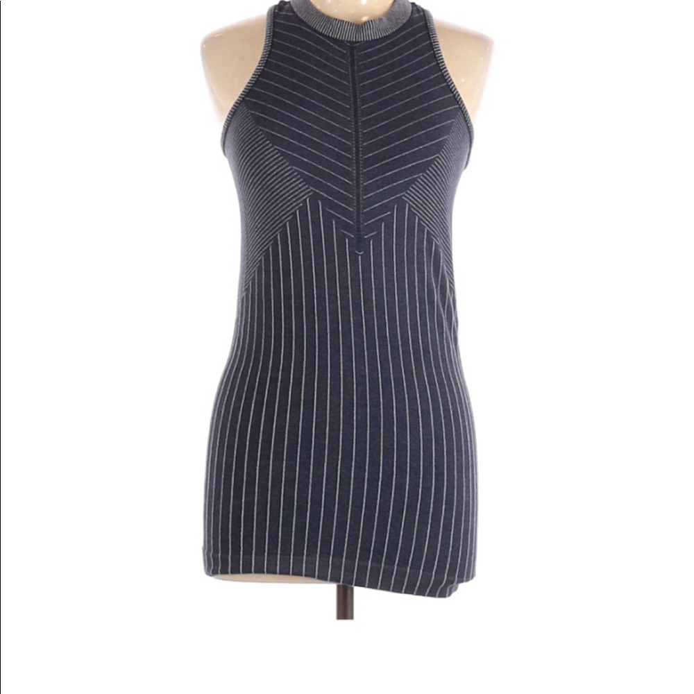 Athleta shirt